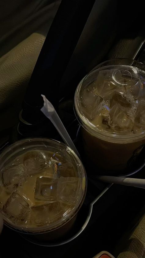 Tim Hortons Iced Coffee, Aesthetic Story Ideas, Coffee Pic, Coffee Night, Iced Coffee Aesthetic, Coffee Pics, Rain And Coffee, Eid Pics, Caffeine Addict