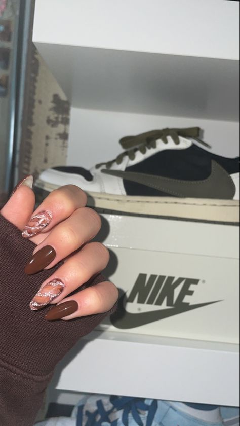 Travis Scott Nails Design Utopia, Travis Scott Nails, Travis And Kylie, Nail Autumn, Travis Scot, Concert Nails, Easy Nail Designs, Brown Nail, Nails Brown