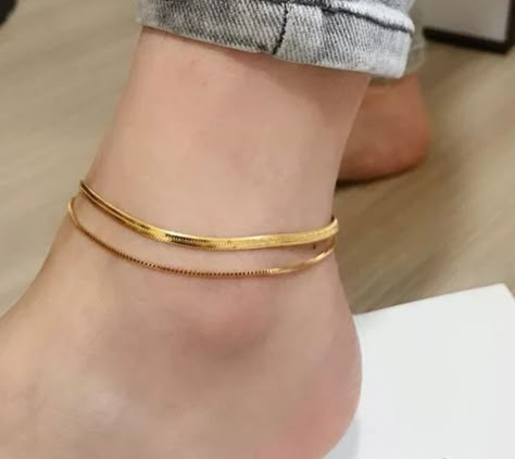 Gold Anklet Aesthetic, Gold Chain Designs For Women Daily Use, Anklet Jewelry Gold, Gold Anklet Designs, Herringbone Anklet, قلادات متدلية, Dope Jewelry Accessories, Anklet Gold, Anklet For Women