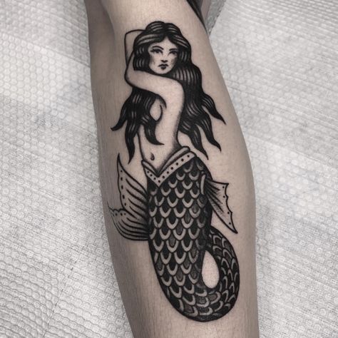 Mermaid Tattoo Black And White, Traditional Mermaid Tattoos, Traditional Mermaid, Pin Up Mermaid, Siren Tattoo, Mermaid Tattoo Designs, Tattoo Black And White, Traditional Style Tattoo, Tattoo Now