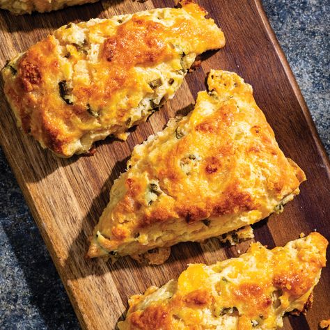 Jalapeño-Cheddar Scones Cheddar Scones Recipe, Vegetarian Haggis, Chopped Cheese Sandwich, Flaky Scones, Cheddar Scones, America Test Kitchen, Cooks Country Recipes, Test Kitchen Recipes, Donut Toppings