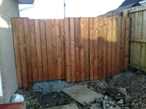 Closing up gaps in a fence - Forum - Landscape Juice Network How To Fix Fence Gaps, Cover Gaps In Wood Fence, Bottom Of Fence Gap Ideas, Fence Gap Filler Ideas, Shadow Box Fence, Fence Picket, House Repair, Fence Boards, Cedar Fence