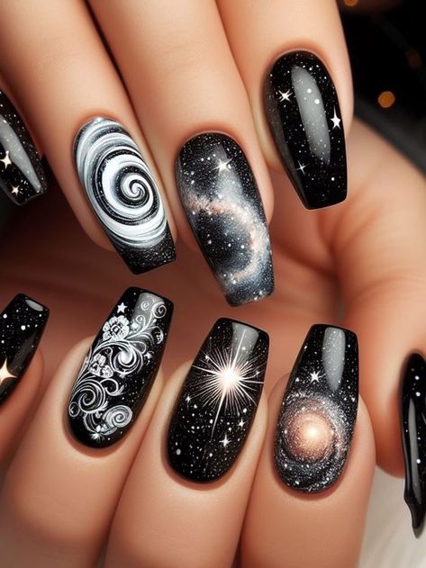 Astronaut Nail Art, Nail Moon Designs, Velaris Nails, Astronaut Nails, Horoscope Nails, Nail Galaxy, Night Sky Nails, Black And White Nail Design, Space Nail Art