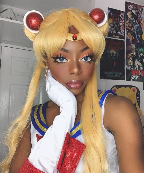 AFROPUNK on Instagram: “#BlackCosplayersRock #28DaysOfBlackCosplay  Sailor Moon cosplay by @mimithenerd” Black Cosplayers, Women Anime, Sailor Moon Cosplay, Naruto Cosplay, Black Anime, Fantasias Halloween, Cosplay Characters, Afro Punk, Amazing Cosplay