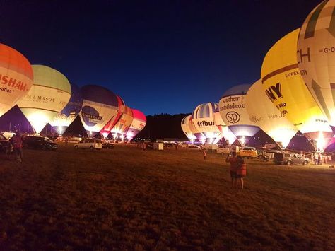 This is when the Night Glows will take place at Bristol Balloon Fiesta 2019 - Bristol Live Bristol Balloon Fiesta, Fiesta Night, Night Outside, Fireworks Display, First Night, Night Skies, Bristol, Sydney Opera House, Balloons