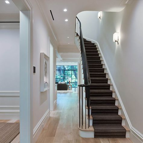 Brownstone Interiors, Nyc Brownstone, New York Brownstone, New York Townhouse, Nyc Townhouse, Townhouse Interior, Brooklyn Brownstone, Brooklyn Heights, Interior Stairs