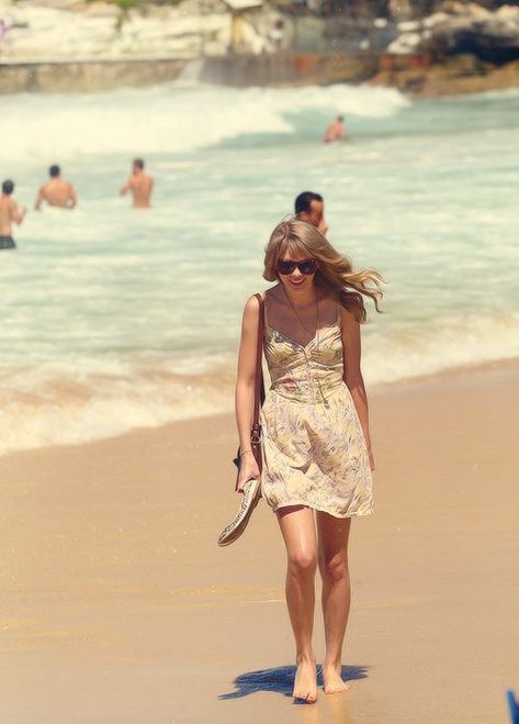 Mother Wallpaper, Taylor Swift Summer, Taylor Swift Dress, Summer Taylor, Taylor Swift New, Taylor Swift Funny, Miss Americana, Live Taylor, Taylor Swift 13