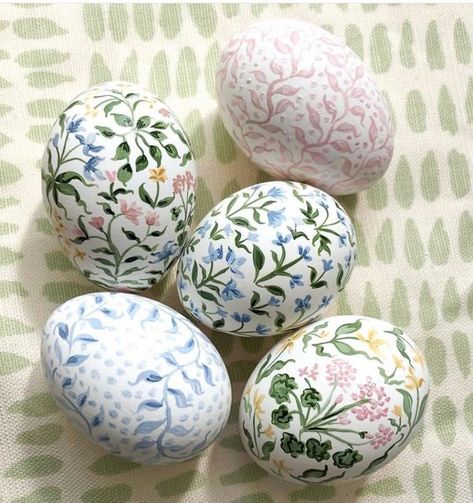 Riley Sheehey, Easter Baby Shower, Creative Easter Eggs, Easter Paintings, Easter Crafts For Adults, Easter Egg Art, Annual Garden, Painted Eggs, Easter Egg Dye