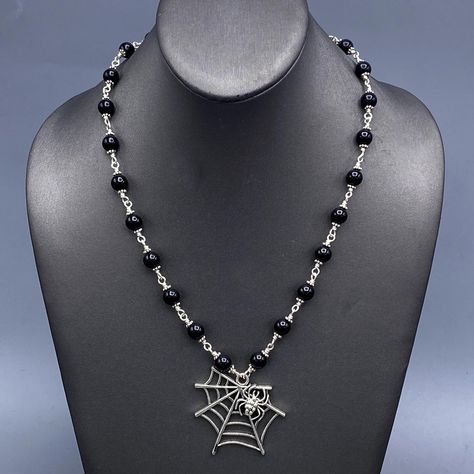 Spider necklace paired with onyx. I love the festive decorations and jewelry this time of year! #fallrocks #spidernecklace #onyxjewelry #onyxnecklace #spiderearrings #spiderjewelry #handmadejewelry #handmadeearrings #halloween #halloweennecklaces #halloweenjewelry #happyhalloween #halloweenlife #handmadejewelry #handmadewithlove❤ #handmadegifts #gemstonejewelrysale #halloweennecklace Spider Pendant, Spider Jewelry, Spider Necklace, Spider Earrings, Halloween Necklace, Playful Style, Onyx Jewelry, Onyx Necklace, Onyx Gemstone