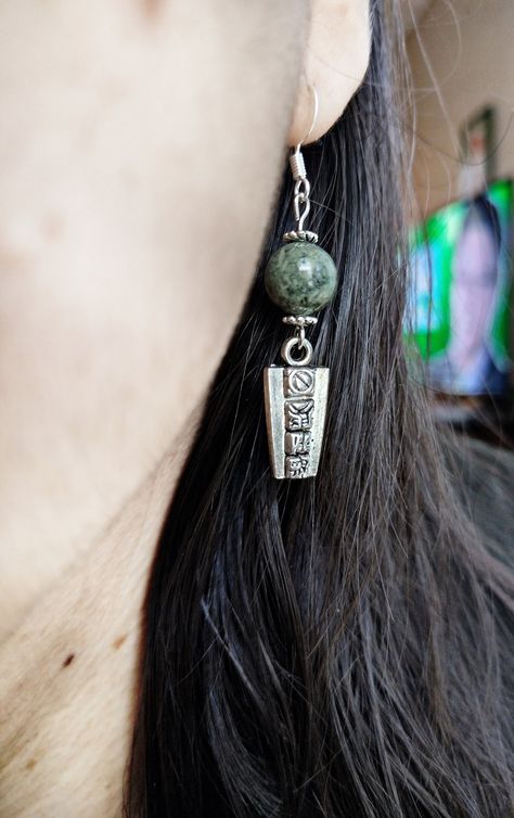 Mayan Jewelry, Mayan Glyphs, Mayan Civilization, Mexican Aztec, Mexican Earrings, Mayan Culture, Ancient Mayan, Free Gift Tags, Jade Earrings