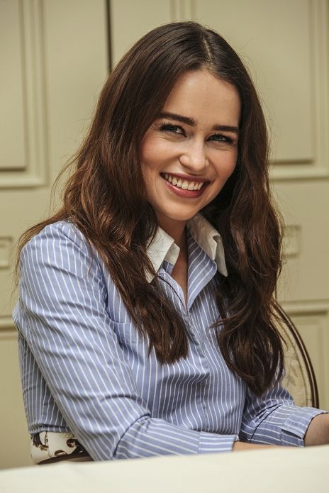 Emilia Clarke. I love seeing and hearing her laugh. Emillia Clark, Amelia Clarke, Celebrity Expressions, Emilie Clarke, Emilia Clarke Style, Actrices Hollywood, Mother Of Dragons, English Actresses, Emilia Clarke