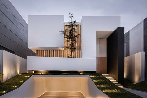 178 House: Mexico’s Modern Family Oasis | HomeAdore Exterior House Design, House Outer Design, Modern Architecture Design, Architectural Design House Plans, Architecture Model House, Casa Exterior, Modern Architecture House, Dream House Exterior, Facade Design