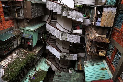 About Addition vol.01_Taiwanese Squatter House on Behance Squatter House, Taiwanese Architecture, Old House Interior, Tin House, City Scapes, Rainy Season, Small Island, Room Inspiration Bedroom, House Made