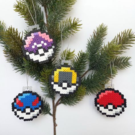 Pokemon Christmas Crafts, Pokemon Christmas Tree, Pokémon Christmas, Pokémon Crafts, Pokemon Ornaments, Hama Beads Pokemon, Fantasy Christmas, Pokemon Christmas, Pokemon Perler