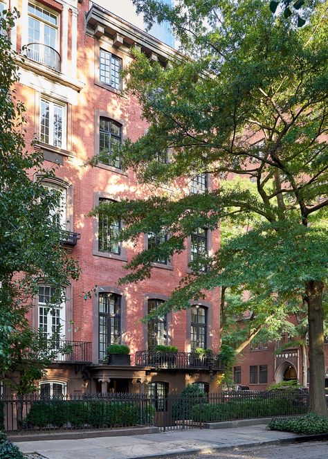 Fine Paints Of Europe, Inchyra Blue, Herve Van Der Straeten, Brooklyn Brownstone, Gramercy Park, Wicker Table, Purple Paint, Floor Standing Lamps, Park Homes