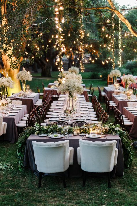 lights, always about the lights Wedding Reception Ideas, Tafel Decor, Flowers And Greenery, Outdoor Wedding Photos, Outdoor Dinner, Table Set Up, Mod Wedding, Ranch Wedding, Wedding Planners