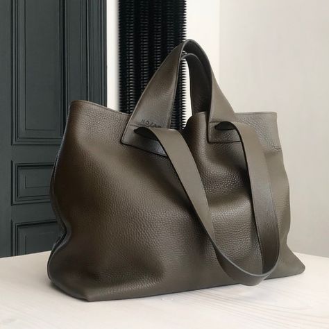 NO/AN Studio (@noanstudio) • Instagram photos and videos Slow Fashion Brands, Office Bag, The Tote Bag, Unique Bags, Work Bag, Personalize Bag, Custom Bags, Leather Bags, Fashion Sketches