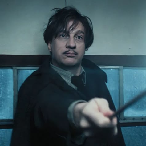 Young David Thewlis, Remus Lupin Icons, Remus Lupin And Nymphadora Tonks, Remus Lupin Harry Potter, Remus Lupin Marauders, Lupin Harry Potter, Remus Lupin Aesthetic, Remus John Lupin, Hogwarts Professors