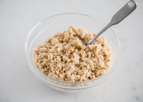 Crumble topping is a combination of only 3 simple ingredients: butter, flour and sugar. It adds the perfect sweetness and crunch to any muffin, quick bread or pie! How To Make Crumble, Crumb Topping For Muffins, Strudel Topping, Pumpkin Pie Crunch, Crisp Topping, Homemade Blueberry Muffins, Crumb Muffins, Seasonal Eating, I Heart Naptime