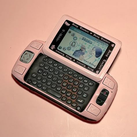 Juicy Couture Sidekick Y2K phone -OBO Sidekick Phone Aesthetic, Sidekick Phone, Y2k Flip Phone, Pink Technology, 2000 Phone, Y2k Shoot, 2000s Phone, Y2k Tech, Cute Tech