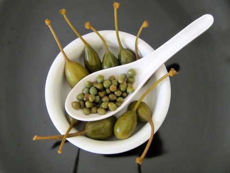 Caper Berries, Foodie Pics, Fava Beans, Berries Recipes, Relish, Appetizer Snacks, Comic Book, Health Benefits, Growing Up