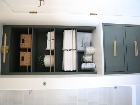 Closet In Bathroom, Bathroom Closet Organization Ideas, Linen Closet Makeover, Small Linen Closets, Bathroom Linen Closet, Closet Redo, Bathroom Closet Organization, Closet Organization Ideas, Closet And Bathroom