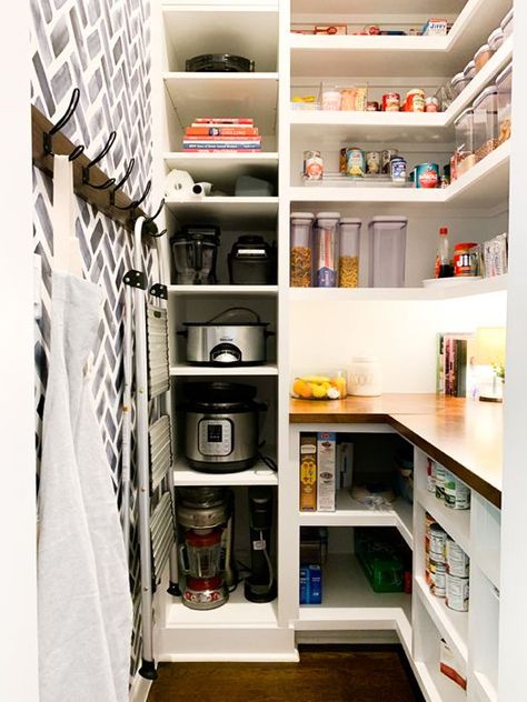 How I Organize My Walk-In Farmhouse Pantry including small appliance storage. #pantry #pantryorganization Pantry Organization | Walk In Pantry | Butler's Pantry | Pantry Plans | Pantry Ideas | Farmhouse | Fixer Upper Style | Pantry Shelves | Pantry Closet | Pantry Design | Pantry Decor | Kitchen Remodel | Pantry Workspace | Pantry Storage | IKEA Hack Desain Pantry Dapur, Appliance Storage, Pantry Renovation, Pantry Plans, Pantry Layout, Ikea Desk Hack, Pantry Decor, Farmhouse Pantry, Pantry Room