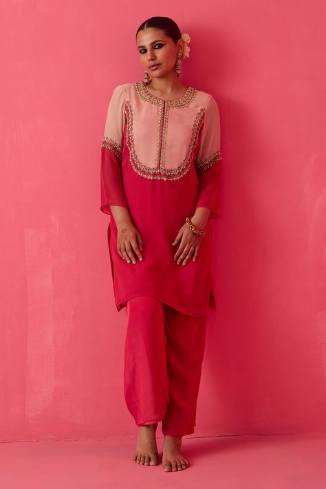 Shop for these amazing collections of Pink Georgette Embroidery Pearl Round Colorblocked Bloom Vine Kurta With Pant For Women by Radha Sharma online at Aza Fashions. Kurta Blouse Design, Indian Embroidery Designs Pattern, Aza Fashion Outfits, Women Kurti Design, Kurti Suit, Pastel Pink Dress, Stylish Kurtis, Embroidery Fashion Detail, Pearl Embroidery