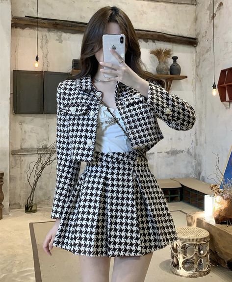 Tweed Two Piece, Vintage Houndstooth, Skirt Suits, Crop Blazer, Korean Fashion Dress, Long Sleeves Coats, Plaid Jacket, Kpop Fashion Outfits, Pleated Mini Skirt