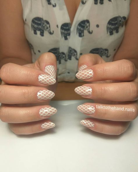 White fishnet nails (inspired by➡) #talktothehandnails #acrylicoverlay #fishnetnails #freehandnailart #naildesign #nailart #nailporn… Fishnet Nails Design, Fishnet Nails Acrylic, Fishnet Nails, Nail Aesthetics, White Fishnets, Acrylic Overlay, Talk To The Hand, Nails Inspired, Design Nails