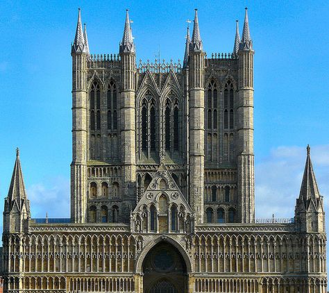 Lincolnshire England, Lincoln Cathedral, Cathedral Architecture, European Architecture, Castle Wall, Place Of Worship, British Isles, The Castle, Cologne Cathedral