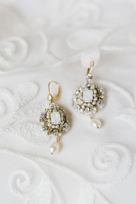 Bridal Jewlery, Chic Vintage Brides, Vintage Inspired Earrings, Bridal Accessories Jewelry, Bridal Earrings Pearl, Pearl Crystal, Earrings Pearl, Crystal Chain, Crystal Art