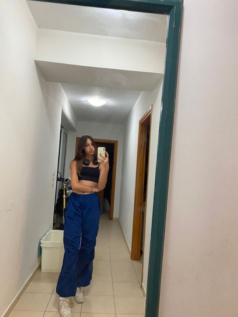 Dark Blue Parachute Pants Outfit, Cargo Pants Outfit Blue, Blue Parachute Pants Outfit, Blue Parachute Pants, Pants Png, Parachute Pants Outfit, Blue Cargo Pants, Cargo Pants Outfit, Retro Outfits