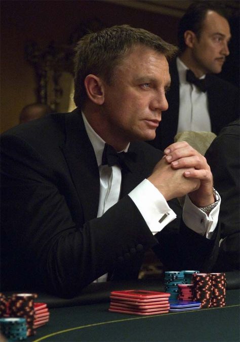 Daniel Craig, Pure hotness!! Craig 007, 007 Casino Royale, Daniel Craig 007, Richard Curtis, Damien Chazelle, James Bond Style, Daniel Craig James Bond, British Movies, Gentlemans Club