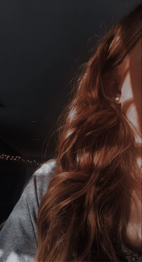 Red Haired Woman Aesthetic, Auburn Hair Aesthetic Faceless, Red Brown, Amber Hair, Cheveux Oranges, Wine Red Dress, Black Hair Aesthetic, Gryffindor Aesthetic, Natural Red Hair