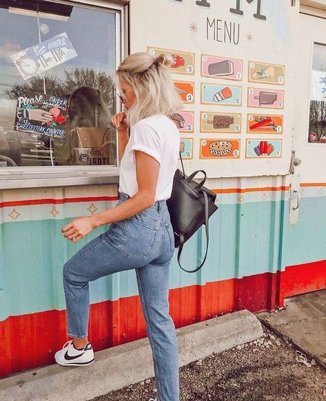 spring style #ootd #fashion Look 80s, Gala Gonzalez, 90's Fashion, Outfit Jeans, Spring Summer Outfits, Outfits Casuales, Jean Outfits, Spring Summer Fashion, Blonde Hair