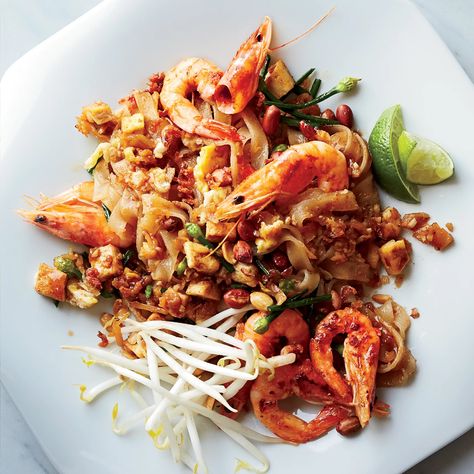 Shrimp Pad Thai Recipe, Thai Mat, Shrimp Pad Thai, Roast Fish, Easy Roast Chicken, Thai Recipe, Pad Thai Recipe, Paste Recipe, Shrimp Paste