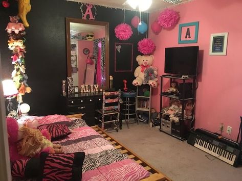 Hot Pink Zebra Room, Mcbling Rooms, Y2k Rooms, Pink Zebra Rooms, Mcbling Room, Zebra Print Bedroom, Hot Pink Room, Mcbling Aesthetic, Bedroom Sets Furniture Queen