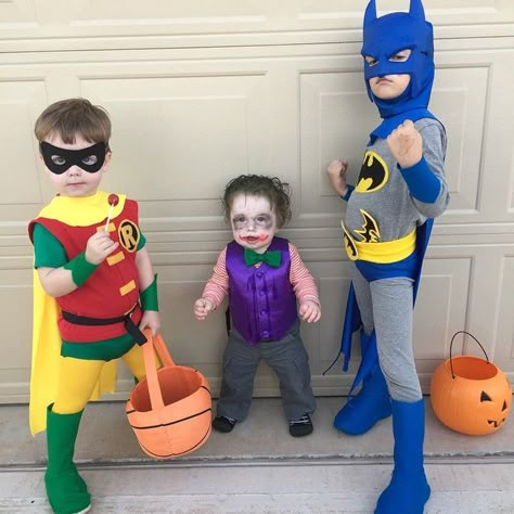 Batman and Robin.  Didn't use any fabric store patterns, using ready-made t-shirts from Wal-Mart Halloween Costumes For Brothers, Superhero Family Costumes, Robin Halloween Costume, Batman And Robin Costumes, Batman Costume Diy, Halloween Costumes Diy, Batman Halloween, Coat Blouse, Robin Costume