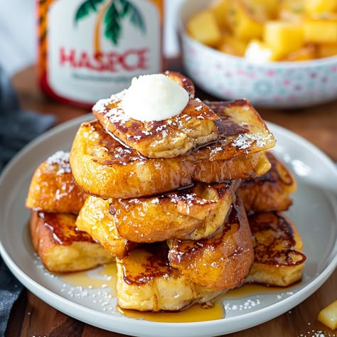 Hawaiian Roll French Toast Hawaiian Roll French Toast Bake, Hawaiian Roll French Toast Recipe, Hawaiian Roll Baked French Toast, Hawaiian Sweet Roll French Toast Bake, Kings Hawaiian French Toast, Hawaiin Rolls French Toast, French Toast Bites, Cinnamon French Toast, Hawaiian Rolls