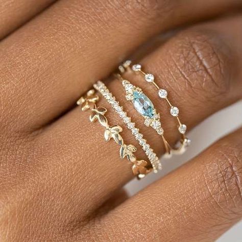 Wedding Ring Hand, خواتم خطوبة, Boho Wedding Jewelry, Gold Color Combination, Colored Engagement Rings, Engagement Party Wedding, Wedding Accessories Jewelry, Luxury Rings, Rings Set