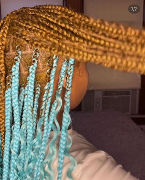 Blue And Honey Blonde Hair, Yellow Peekaboo Braids, Honey Blonde And Blue Hair, Blonde And Blue Hair Peekaboo, Brown And Blue Braids, Blonde And Blue Braids, Mint Hair Color, Knotless Styles, Blue Box Braids