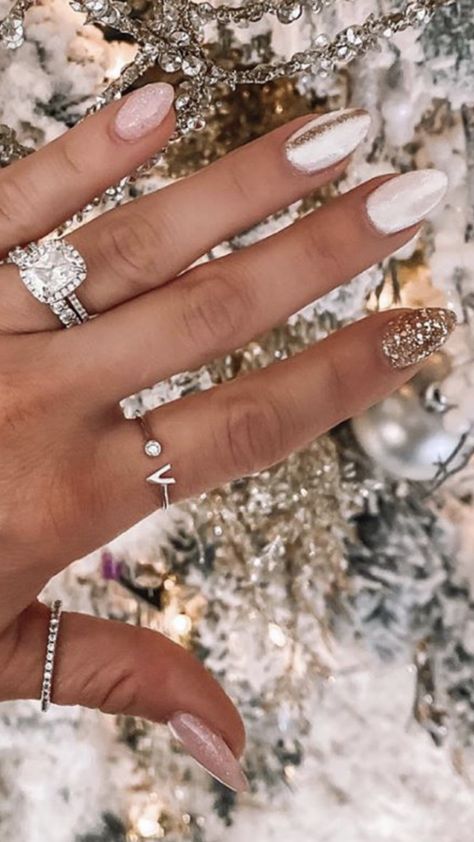 Cute Nails For January, Nails New Year 2023, January Nail Designs New Years, Nye Nails 2022, New Years Nails 2023 Trends, New Years Nails 2022 Trends, New Year Nails Design 2022, 2023 Nails Ideas, January Nail Colors