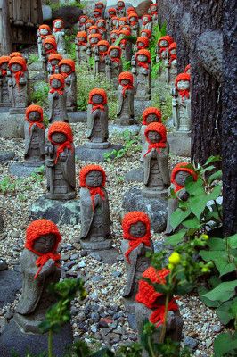 In Japan aborted babies are called “water children” and are believed not to be free to return to God unless the rite of “Mizuko kuyo” is offered for them in the Buddhist temples. Small stone statues are erected to represent children that have died before birth and parents bring gifts of candy, flowers and toys to them. Kamakura Japan, Japan Sakura, Turning Japanese, Interesting Place, Nature Hiking, Kamakura, Health Wealth, Mongolia, Design Set