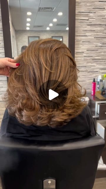 Amela Glavatovic on Instagram: "Styling my beautiful Nancy ✨ • • • • • • • __________________________________________________  #hairtransformation #hairtutorial #tutorial #highlights #balayage #layers #instagood #fashion #love #reels #viral #bob #bobhaircut #shorthair #bangs #fyp #explore #explorepage #new #instadaily #olaplex #hairbrained #new #bangs #flf #foryou @mgm_hairstudio" How To Style A Layered Bob, Layered Bob With Curtain Bangs, Layered Bob Cut, Balayage Layers, Shorthair Bangs, Octopus Haircut, Lob Styling, Short Sassy Haircuts, Sassy Haircuts