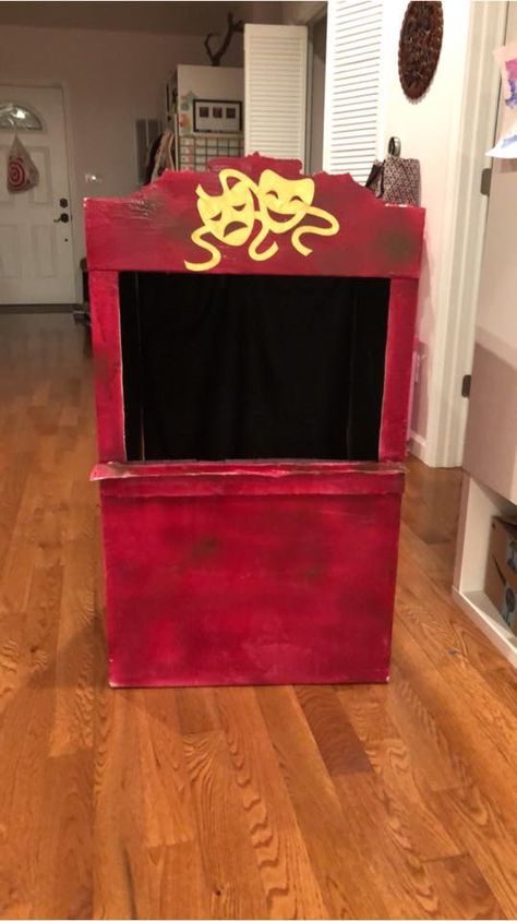 Puppet Theater Diy Cardboard, Cardboard Puppet Theater, Cardboard Puppet, Theatre Drawing, Puppet Stage, Theatre Diy, Felt Puppets, Dramatic Play Area, Stage Background