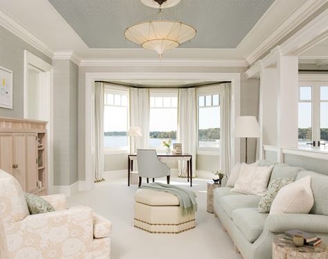 BEST --- favorite color combo - pale blue ceiling, gray walls, creamy trim.  !!! Ceiling is Benjamin Moore-- Gull Wing Gray. Walls are BM -- Revere Pewter. Tray Ceiling Paint, Interior Design Blogs, Blue Ceilings, Wallpaper Ceiling, Revere Pewter, Colored Ceiling, Design Salon, Tray Ceiling, Starter Home