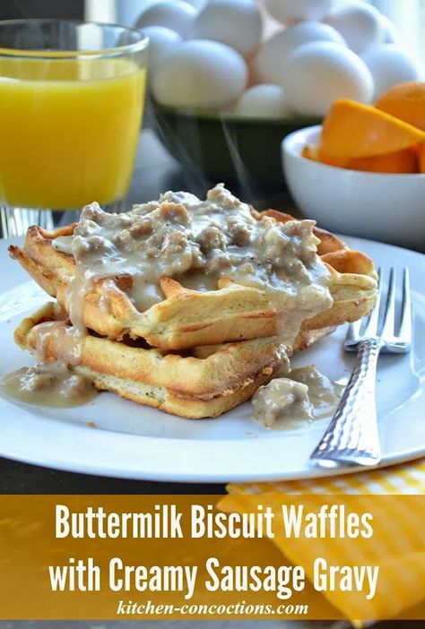 Buttermilk Biscuit Waffles with Creamy Sausage Gravy - Kitchen Concoctions Breakfast Sausage Gravy, Biscuit Waffles, Cream Gravy Recipe, Waffle Biscuits, Biscuits And Sausage, Brunch Waffles, Beautiful Brunch, Waffles Breakfast, Sausage Gravy Recipe