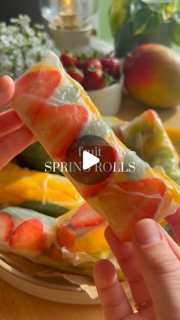 Kenna’s Cooks on Instagram: "fruit spring rolls 🍓🥝🥭🍎  chewy rice paper filled with lots of fresh fruit and mint, served with a creamy lime honey dip 😊  recipe is on my blog kennascooks.com link in bio 💚  #summer #fruitspringrolls #springrolls #dessert #easydessert #summerrecipes #easyrecipe #snacks #freshfood #healthyrecipes #funrecipes" Spring Rolls Filling Ideas, Rice Paper Dessert Recipes, Spring Roll Filling Ideas Rice Paper, Spring Roll Filling Ideas, Rice Rolls Recipe, Spring Roll Recipes, Fruit Spring Rolls, Fresh Spring Rolls Recipe, Salad Roll