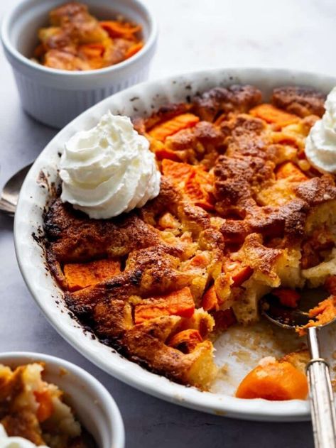 Sweet Potato Chunks, Sweet Potato Cobbler, Cobbler Easy, Easy Sweet Potato, Cobbler Recipe, Potato Pie, Sweet Potato Pie, Cobbler Recipes, Sweet Potato Recipes